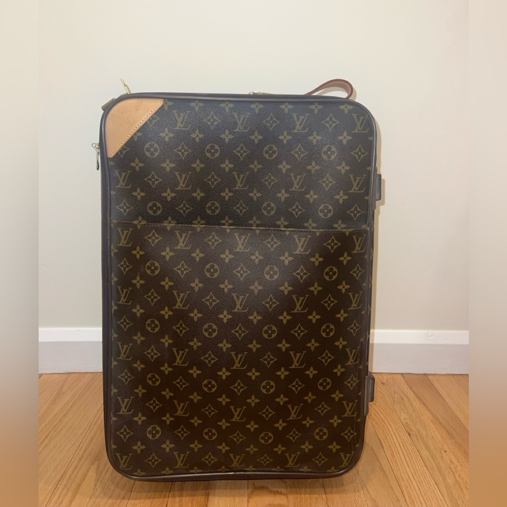 Vintage  Louis Vuitton  Pegase 55 Monogram roller carry on  suitcase.